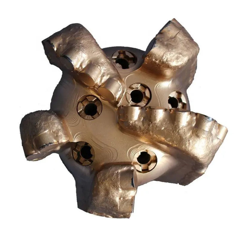 6 3/4 (171,4 mm) Bits de forage PDC à faible abrasivité Matrice Code IADC pour les bits PDC