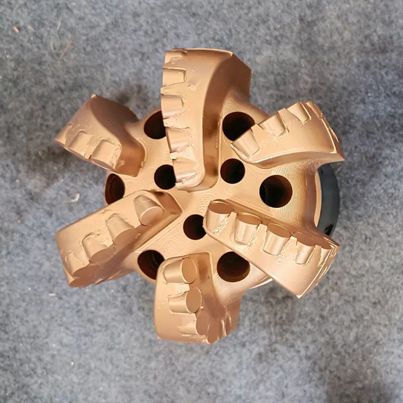 9 5/8 (244,5 mm) Matrice Policristalline Diamant Forage Bits 6 5/8 API PDC Noyau un peu doux à dur