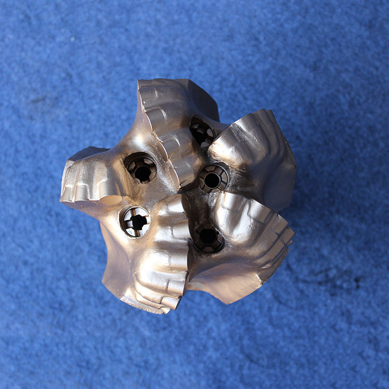 8 1/4 (209,6 mm) Forage au pétrole PDC Forage à faible abrasivité ISO9001