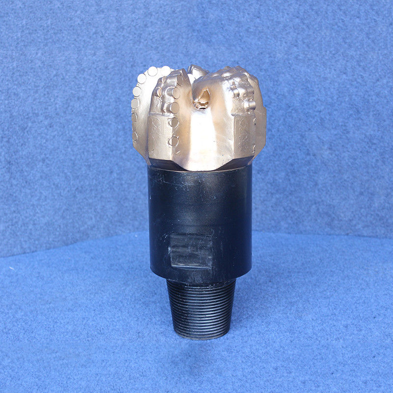 8 1/4 (209,6 mm) Forage au pétrole PDC Forage à faible abrasivité ISO9001