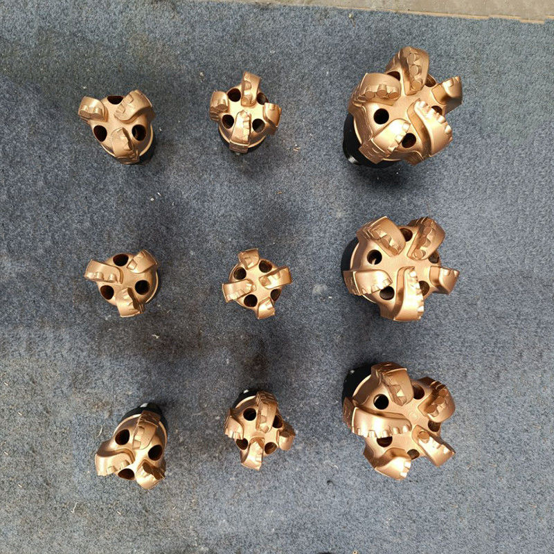 5 1/2 (139,7 mm) Coupeuse fixe Bits compacts en diamant polycristallin pour l'exploitation minière de l'énergie