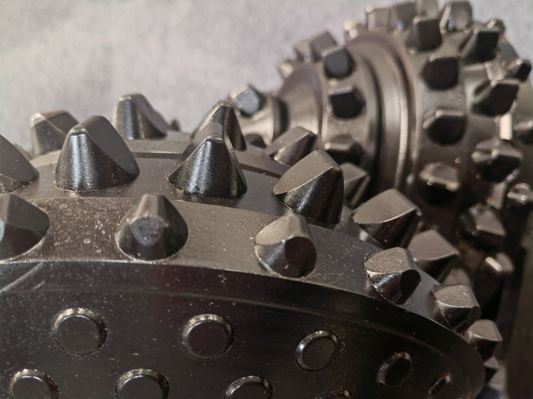 16 ((406,4 mm)Trouleur de forage à rouleaux de roche à cône rotatif 3 coupeuses pour un forage efficace