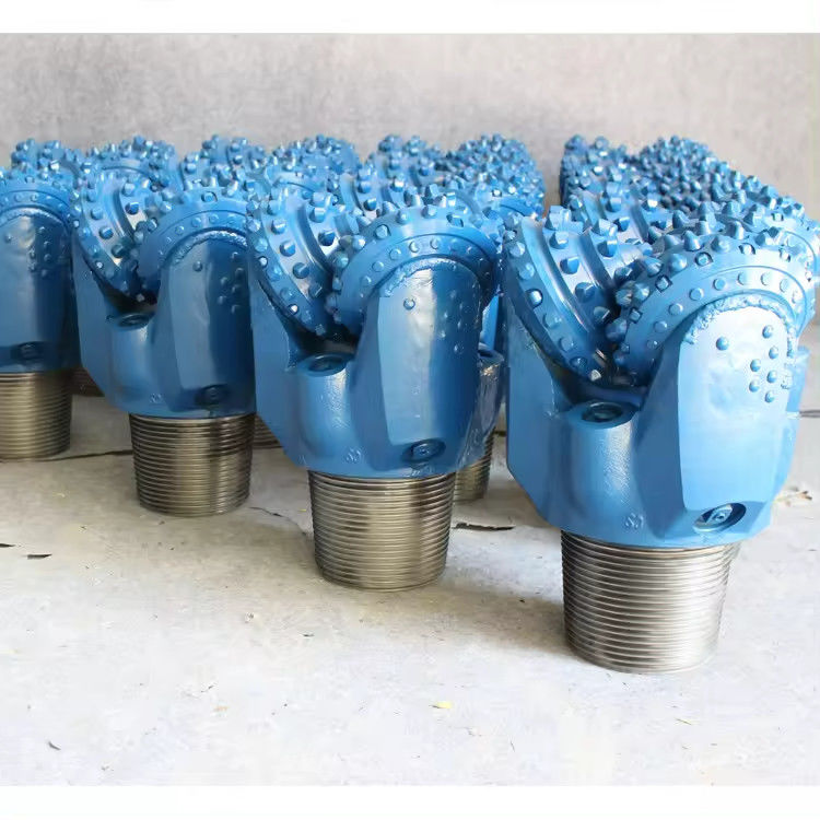 Poids de l'écrou de Tricone 2-3/8 API Reg Thread Bits de rouleaux de Tricone pour le forage pétrolier