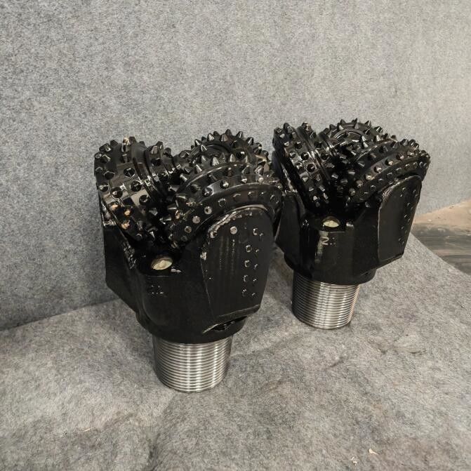 Bits de rouleaux en tricone de carbure forgé pour l'extraction de pétrole et de gaz - Géologie à base d'eau Longue longueur