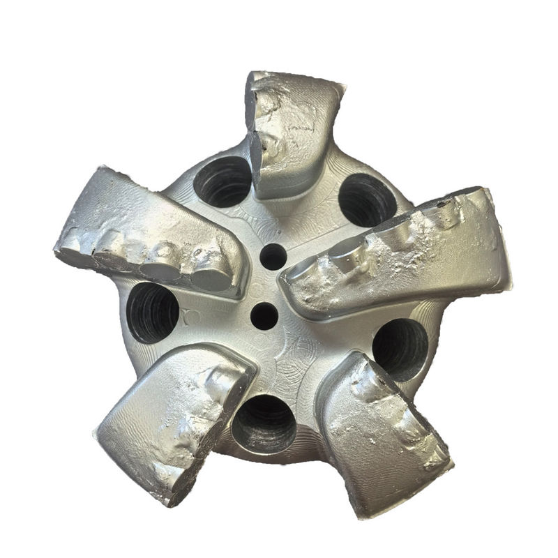 PDC Bits 3-8 Blades Roche PDC Forage pour la forage minière et pétrolière Toutes les codes IADC