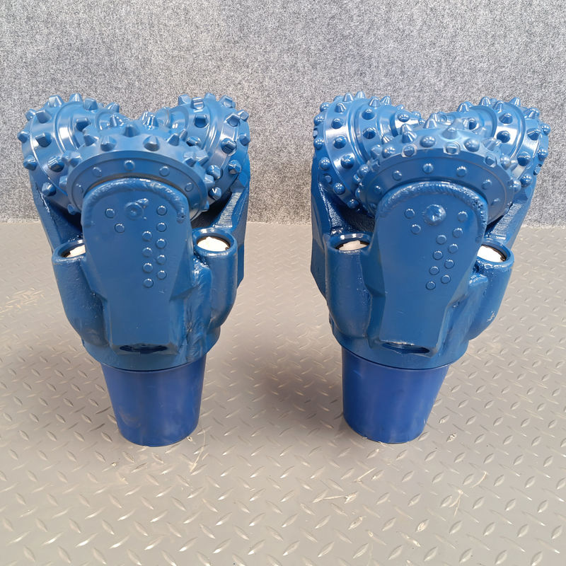 Tricone Bit avec connexion rotative API certifié forage de roche mine de forage Forgé outil de forage
