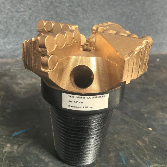 Fabrique chinoise personnalisée de haute qualité type PDC Drag Bit Pour le forage de puits d'eau de la mine de charbon