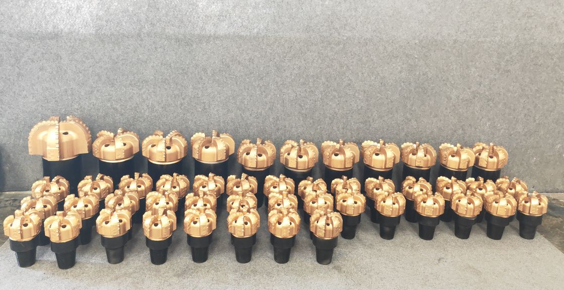 Vente à chaud 152mm PDC Coupeur Bit Drag Bits Core Forage Bit Pour l'exploitation minière Pour les pièces de la machine minière