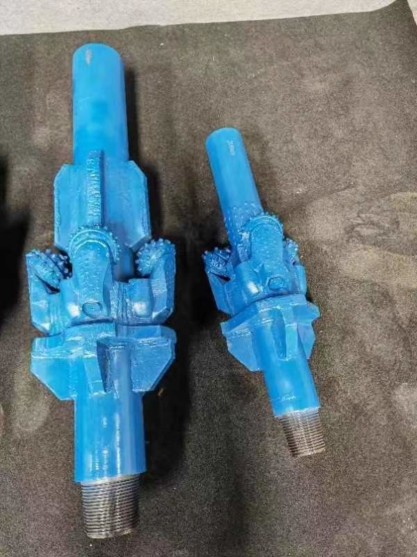 Outils de forage HDD personnalisés de différentes tailles, diamètre fixe, rouleau à cône, ouvre-trous pour la roche