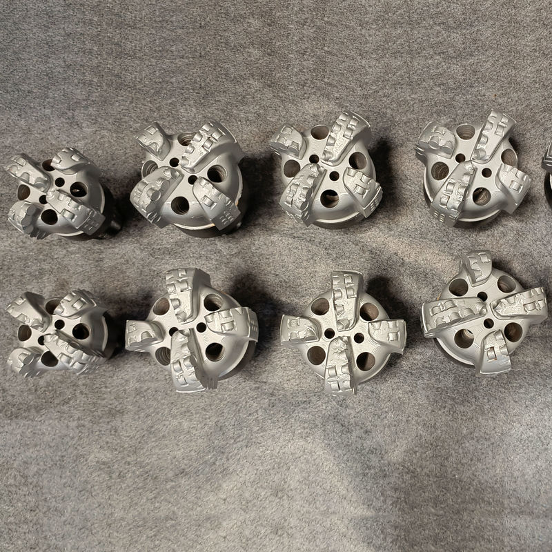 Forage PDC en acier allié de 5 7/8 pouces avec flexibilité de couleur personnalisée pour les formations douces à moyennes douces