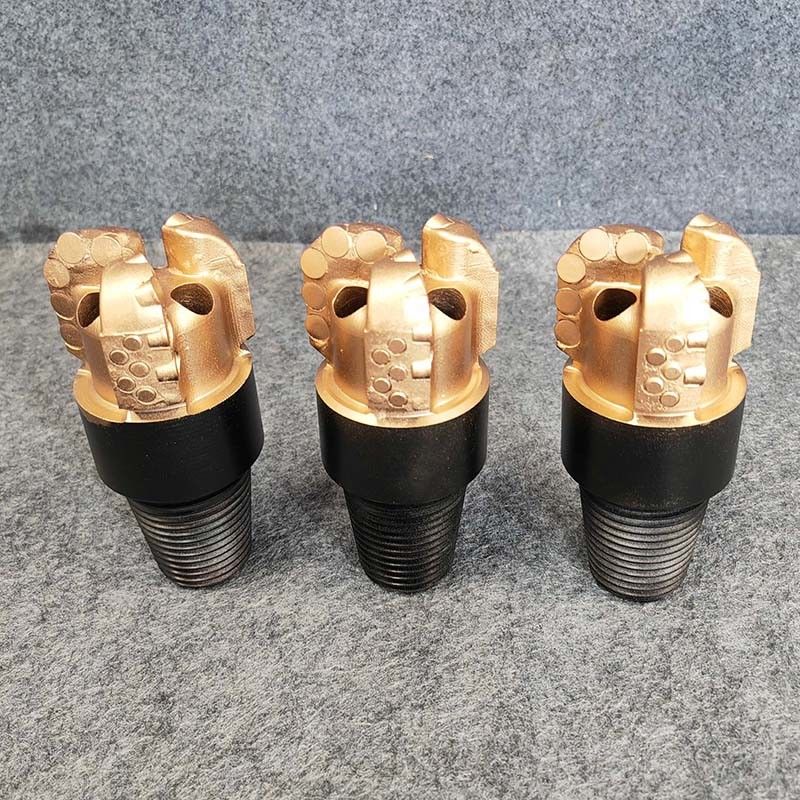 89-3 Construction de carrosserie en acier PDC Bits Technologie pour les séquences de schistes douces à moyennes avec une faible abrasivité