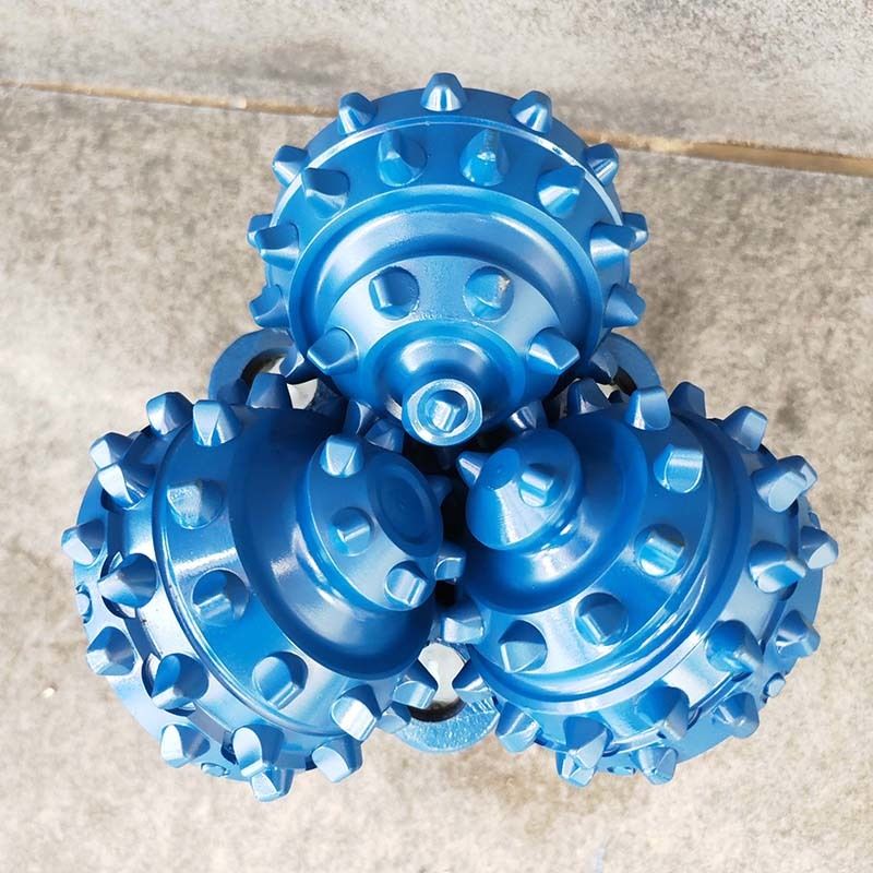 Équipement de forage Standard Tricone Rock Bit pour la géologie à base d'eau et les puits de pétrole