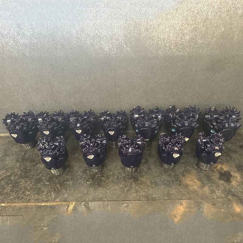 12 1/4 pouces de moulin à dents Tricone Bit pour les formations de dureté moyenne